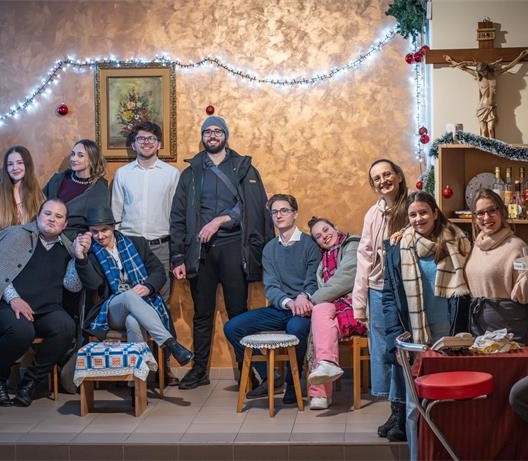 Mladi u Utrini izveli predstavu "Isus u gostioni"